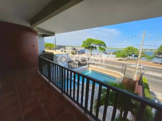 Vendo Casa Frente Mar com Vista Espetacular e Localização Privilegiada