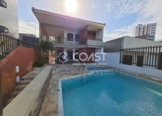 Vendo Casa Frente Mar com Vista Espetacular e Localização Privilegiada