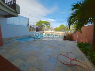 Vendo Casa Frente Mar com Vista Espetacular e Localização Privilegiada
