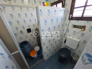 Vendo Casa Frente Mar com Vista Espetacular e Localização Privilegiada