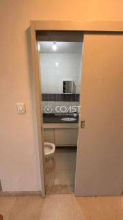 VENDO CASA EM COND. FRENTE MAR, 4 QUARTOS SENDO 2 SUÍTES.