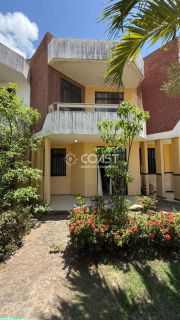 VENDO CASA EM COND. FRENTE MAR, 4 QUARTOS SENDO 2 SUÍTES.