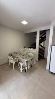 VENDO CASA EM COND. 4 QUARTOS, FRENTE MAR