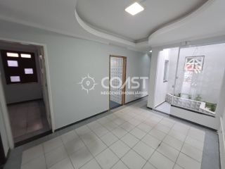 Oportunidade Comercial Premium – Esquina Movimentada na Av. Des. Maynard!