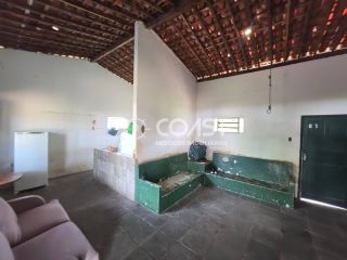 VENDO CHÁCARA ESCRITURADA COM CASA, DEPENDÊNCIA E ÁREA VERDE EXUBERANTE