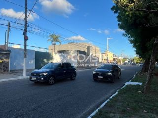 VENDO EXCELENTE TERRENO NA COROA DO MEIO COM GRANDE POTENCIAL COMERCIAL E RESIDENCIAL