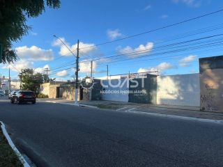 VENDO EXCELENTE TERRENO NA COROA DO MEIO COM GRANDE POTENCIAL COMERCIAL E RESIDENCIAL
