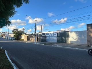 VENDO EXCELENTE TERRENO NA COROA DO MEIO COM GRANDE POTENCIAL COMERCIAL E RESIDENCIAL