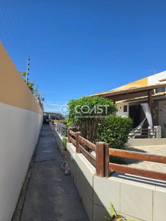 Casa Frente para o Mar em Cond. Fechado