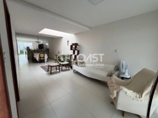 Casa Impecável na Aruana – Terreno Amplo, Acabamento de Luxo e Pronta para Morar a Apenas 5 Minutos da Praia