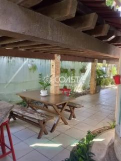Sofisticação e Conforto em Condomínio Fechado – Piscina, Hidromassagem e Energia Solar