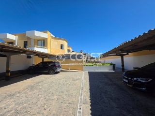 Viva de Frente para o Mar – Casa Exclusiva com Vista Permanente