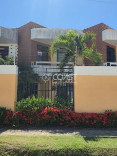Viva de Frente para o Mar – Casa Exclusiva com Vista Permanente