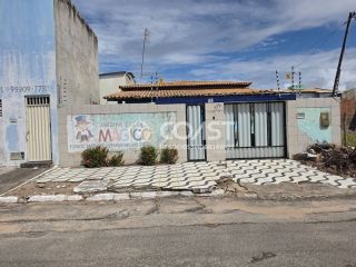 VENDO CASA NA ARUANA , PROX. AO SHOPPING PRAIA SUL.