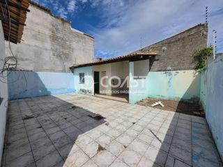 VENDO CASA NA ARUANA , PROX. AO SHOPPING PRAIA SUL.