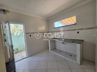 Vendo Casa 3 Quartos c/ Suíte e Quintal Amplo, Próximo ao Shopping Praia Sul.