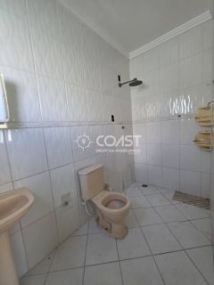 Vendo Casa 3 Quartos c/ Suíte e Quintal Amplo, Próximo ao Shopping Praia Sul.