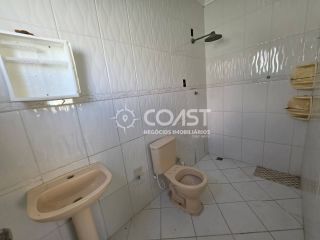 Vendo Casa 3 Quartos c/ Suíte e Quintal Amplo, Próximo ao Shopping Praia Sul.