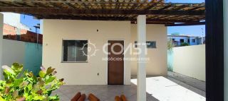 Vendo Casa 3 Quartos c/ Suíte e Quintal Amplo, Próximo ao Shopping Praia Sul.