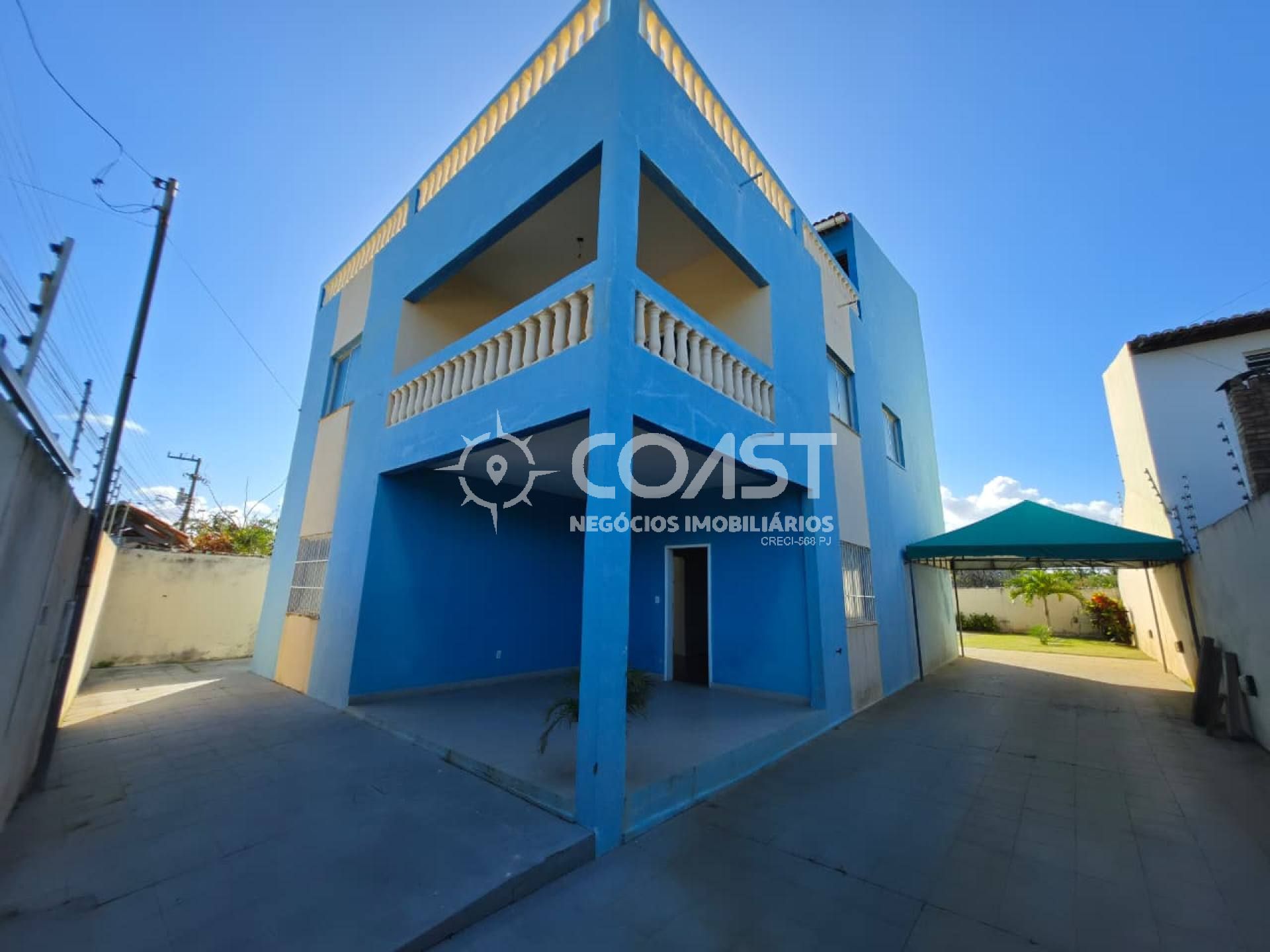 Vendo Casa Espaçosa com 3 Pavimentos e Terraço – Excelente Oportunidade!