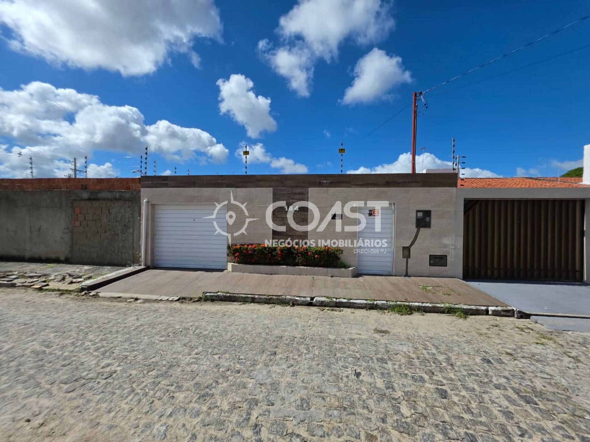 Oportunidade na Aruana – Casa Mobiliada com Piscina e Área Gourmet