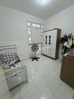 Casa de Alto Padrão com 5 Quartos no Costa Marina