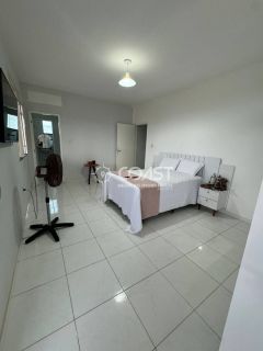 Casa de Alto Padrão com 5 Quartos no Costa Marina