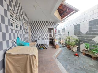 Casa à Venda – Oportunidade Imperdível!