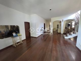 Vendo imóvel comercial no São José: 8 quartos, 3 suítes e 12 vagas.