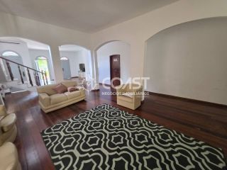 Vendo imóvel comercial no São José: 8 quartos, 3 suítes e 12 vagas.