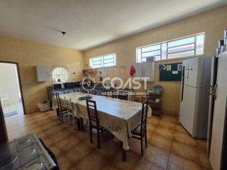 Vendo imóvel comercial no São José: 8 quartos, 3 suítes e 12 vagas.