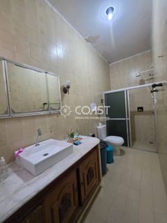 Vendo imóvel comercial no São José: 8 quartos, 3 suítes e 12 vagas.