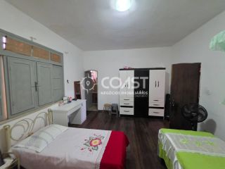 Vendo imóvel comercial no São José: 8 quartos, 3 suítes e 12 vagas.