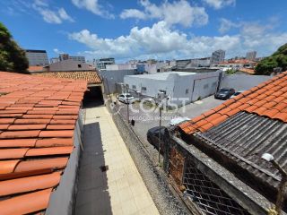Vendo imóvel comercial no São José: 8 quartos, 3 suítes e 12 vagas.