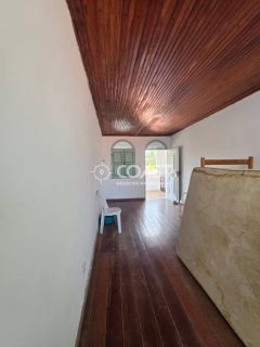 Vendo imóvel comercial no São José: 8 quartos, 3 suítes e 12 vagas.
