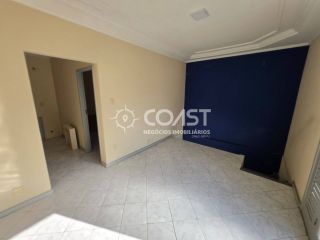 ALUGA-SE CASA AMPLA NA FAROLÂNDIA COM 5 QUARTOS, SUÍTE E 2 VAGAS DE GARAGEM!