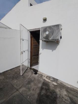 Oportunidade imperdível em Pau Amarelo, Paulista-PE Casa ampla com estrutura completa para conforto e lazer