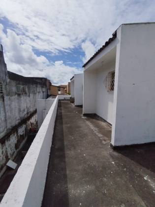 Oportunidade imperdível em Pau Amarelo, Paulista-PE Casa ampla com estrutura completa para conforto e lazer