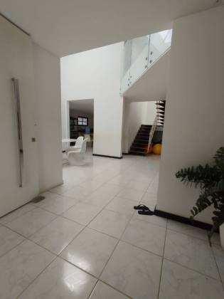 Oportunidade imperdível em Pau Amarelo, Paulista-PE Casa ampla com estrutura completa para conforto e lazer