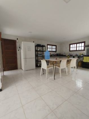 Oportunidade imperdível em Pau Amarelo, Paulista-PE Casa ampla com estrutura completa para conforto e lazer