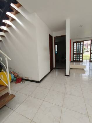 Oportunidade imperdível em Pau Amarelo, Paulista-PE Casa ampla com estrutura completa para conforto e lazer