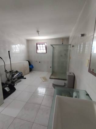 Oportunidade imperdível em Pau Amarelo, Paulista-PE Casa ampla com estrutura completa para conforto e lazer