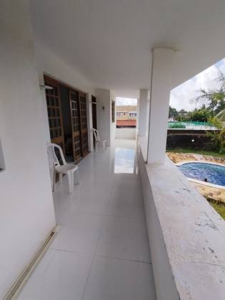 Oportunidade imperdível em Pau Amarelo, Paulista-PE Casa ampla com estrutura completa para conforto e lazer