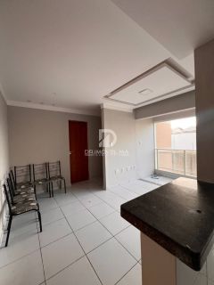 Apartamento 02 Quartos Reformado no Condomínio Space Calhau I