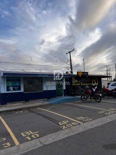 Apartamento 02 Quartos Reformado no Condomínio Space Calhau I