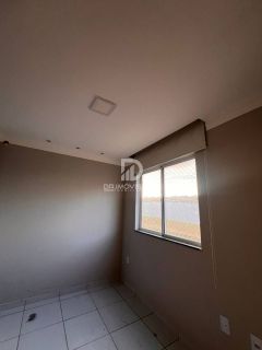 Apartamento 02 Quartos Reformado no Condomínio Space Calhau I