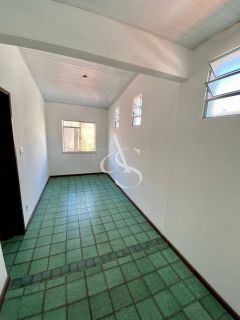 Casa Para Vender com 3 quartos 1 suítes no bairro Stella Maris em Salvador