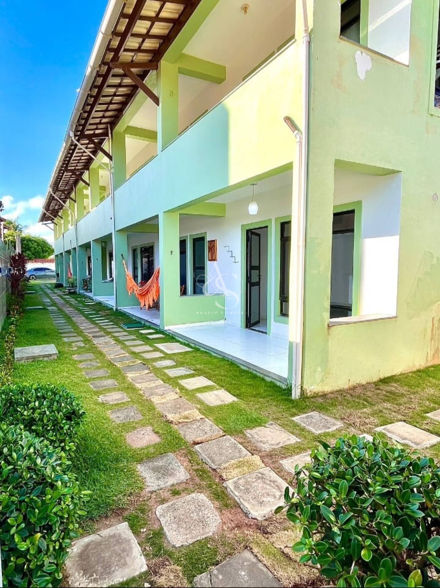 Casa de Condomínio Para Vender com 1 quartos no bairro Praia do Flamengo em Salvador