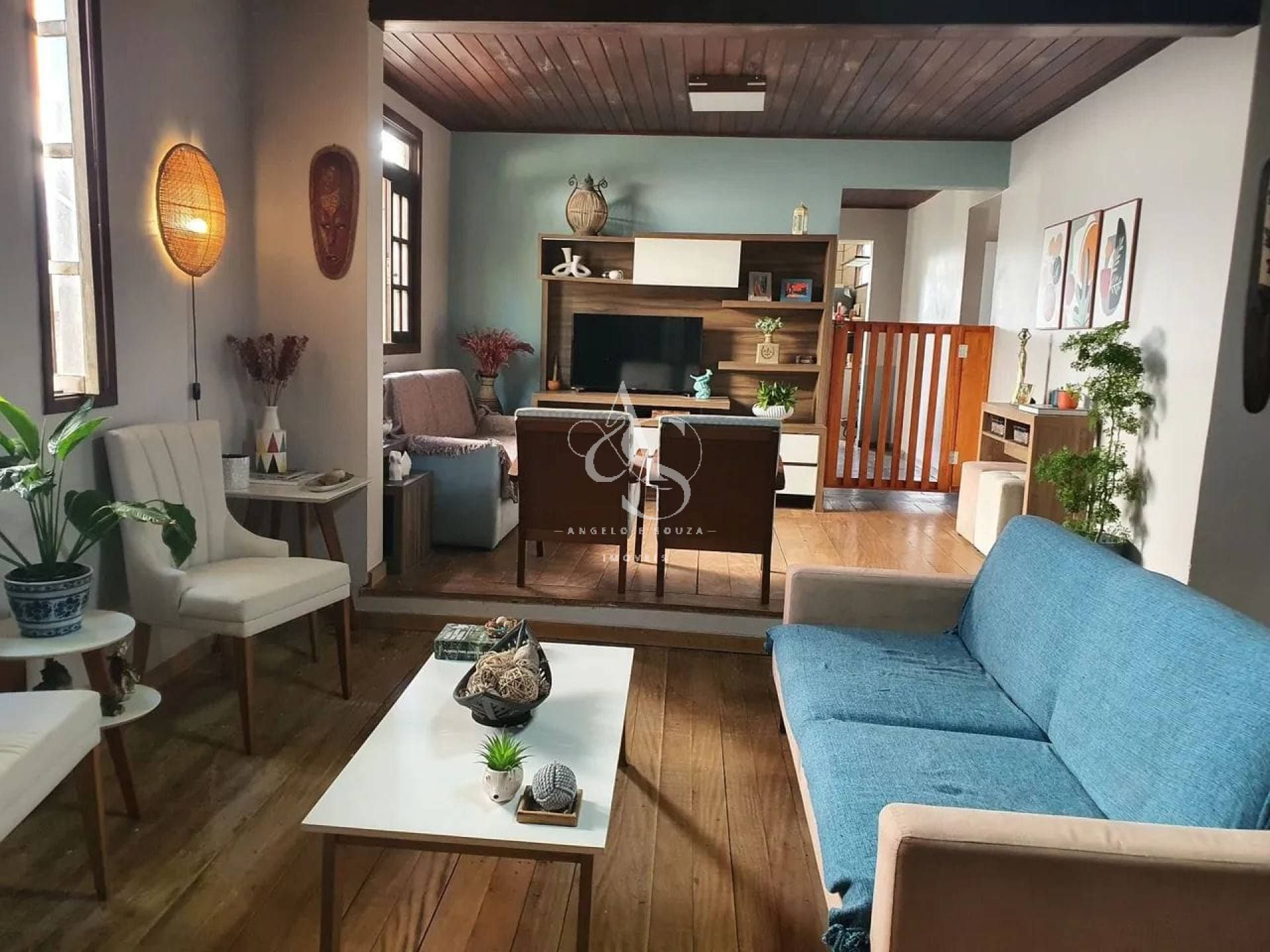 Casa Para Vender com 4 quartos 2 suítes no bairro Itapuã em Salvador