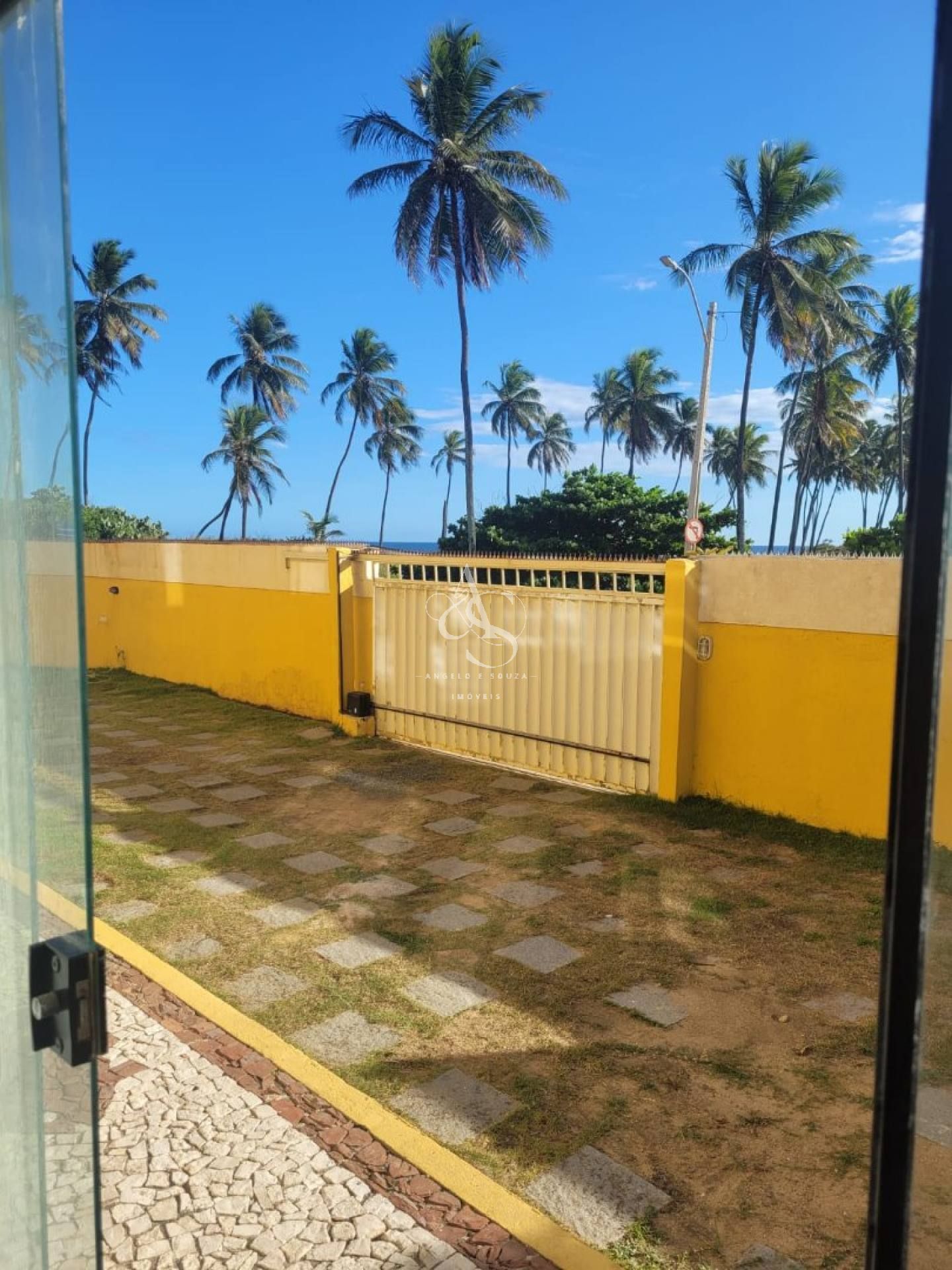 Apartamento a venda em condomínio fechado beira mar no bairro de Stella Maris